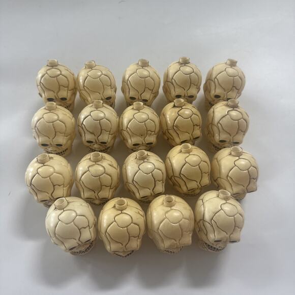 19 Vintage Halloween Skull Plastic Blow Molds String Light Covers NO LIGHTS - Picture 2 of 11